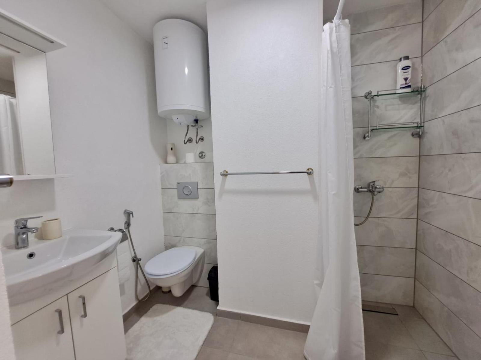 Sobe Zizi Panzió Jajca Kültér fotó