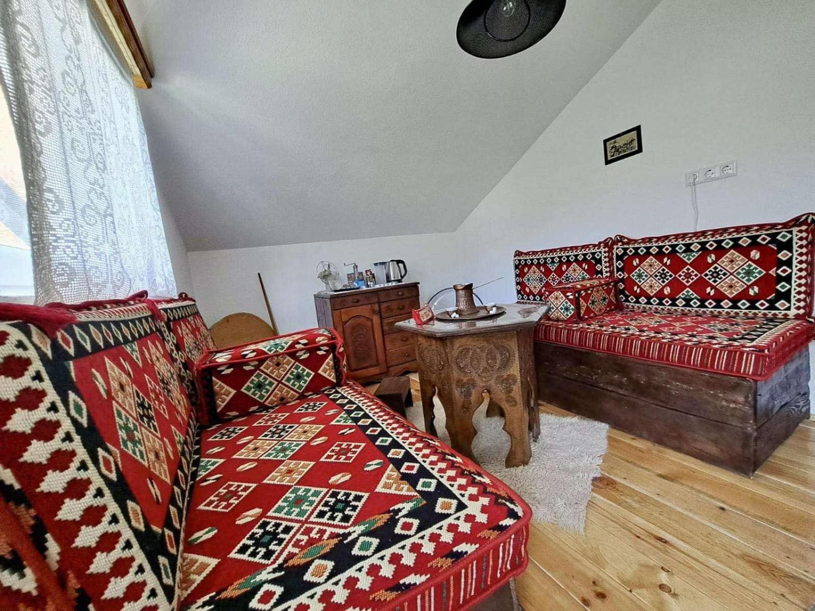 Sobe Zizi Panzió Jajca Kültér fotó